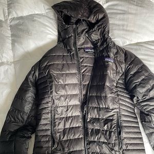 Patagonia women’s puffer hoodie
